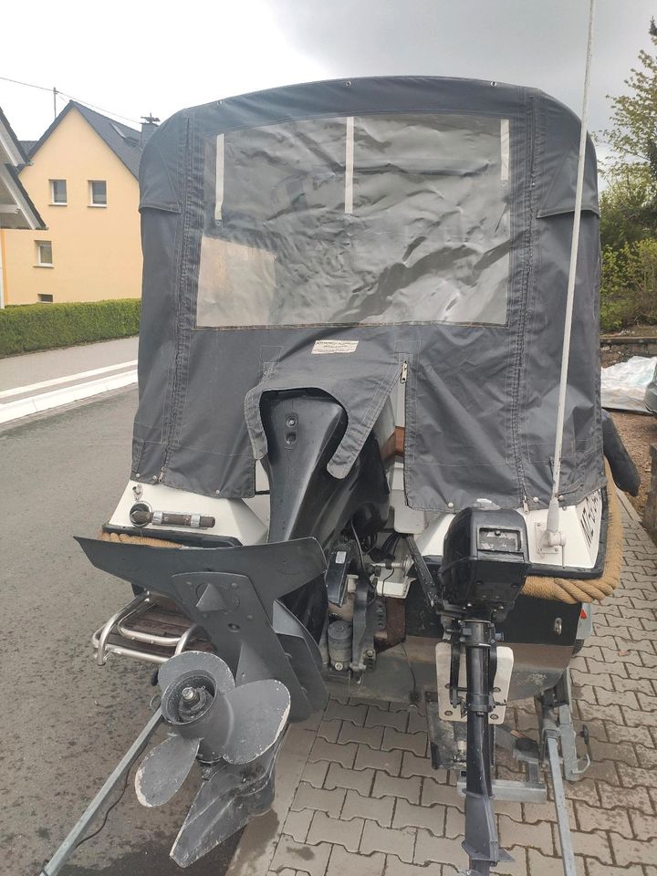 Motorboot, Kajütboot, Mercury, Außenborder, 40 PS mit Trailer in Heidenrod