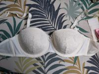 BH Hunkemöller 80 B weiß Hessen - Marburg Vorschau