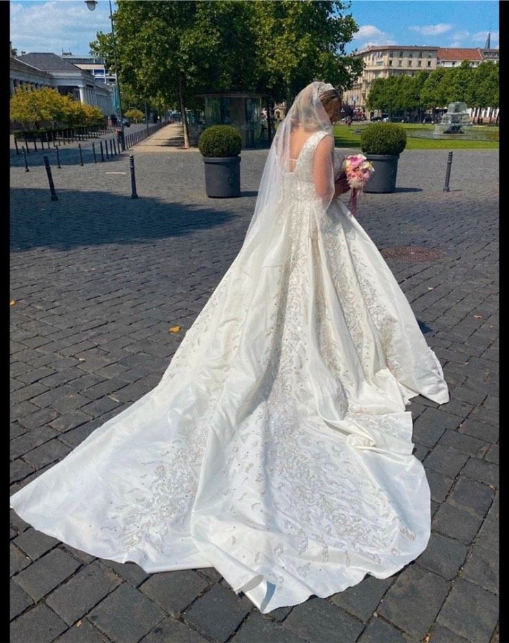 Brautkleid Hochzeitskleid in Katzenelnbogen