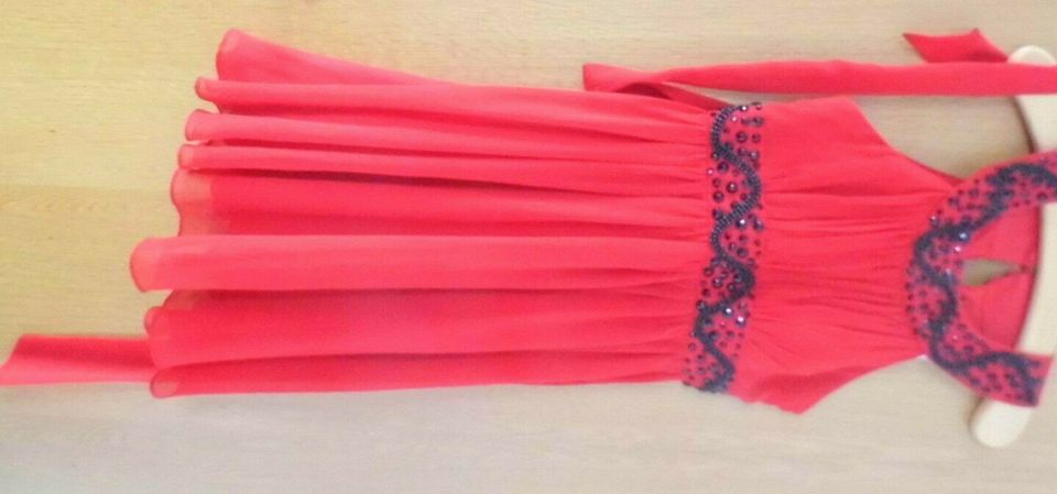 Abendkleid, Designerkleid von Ashwi Paris A-Linie Grösse M - Rot in Sindelfingen