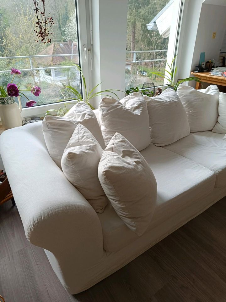 Weisses Sofa in Ober-Ramstadt