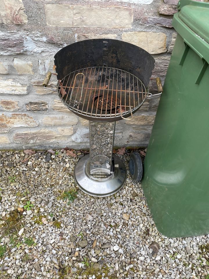 Holzkohlegrill, Grill in Mindelstetten