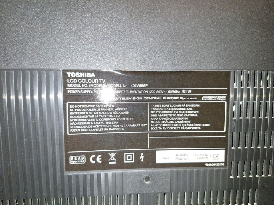 Toshiba LCD Fernseher 40 Zoll in Hallstadt