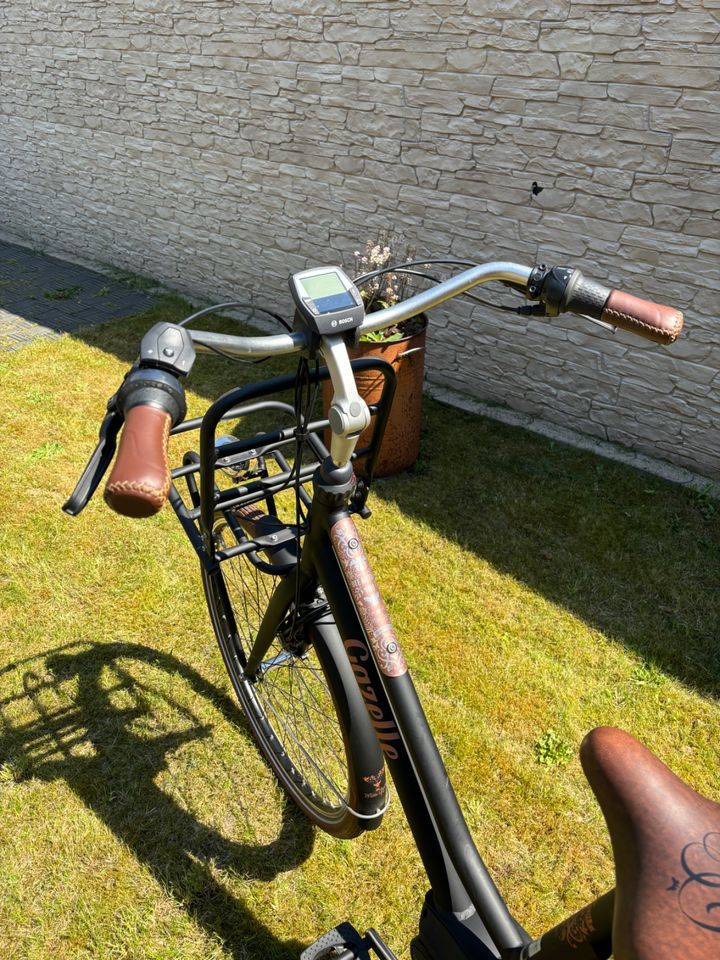 E-Bike (60Km) Miss Grace C7+HMB, 2021, black, aus Leasing in Gelsenkirchen