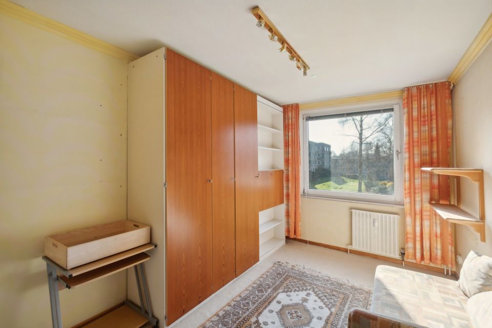 Charmante 3,5 Zimmer-Wohnung im 1. OG mit Süd-Balkon und Aufzug in Hamburg-Jenfeld. in Hamburg