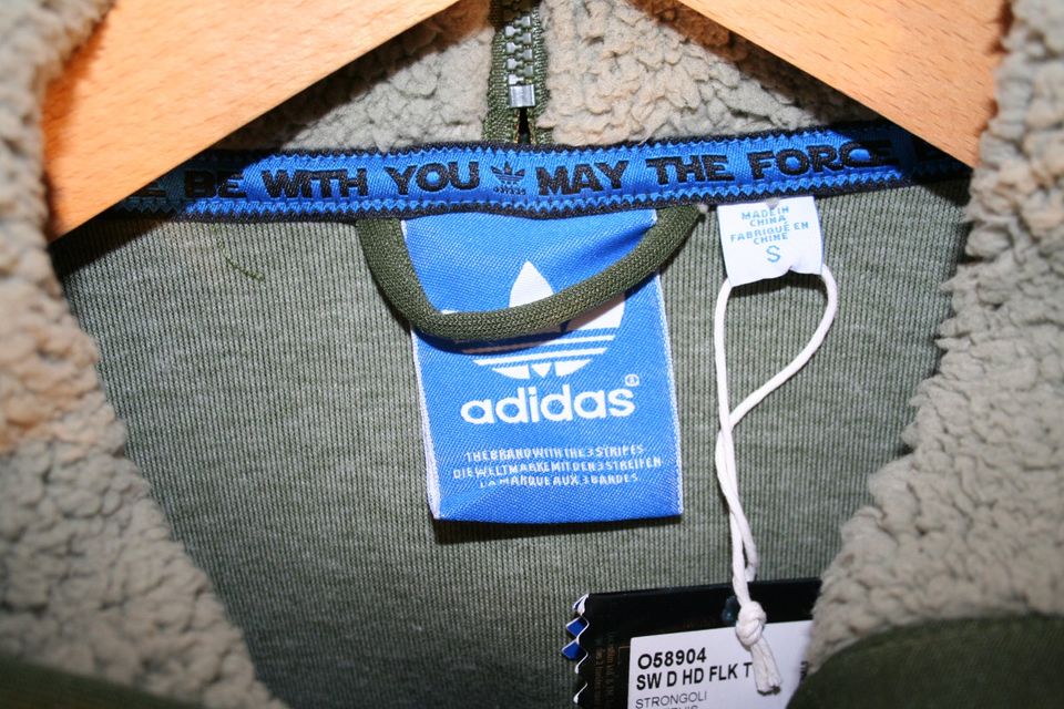 adidas originals Starwars Jacke Größe S in Berlin