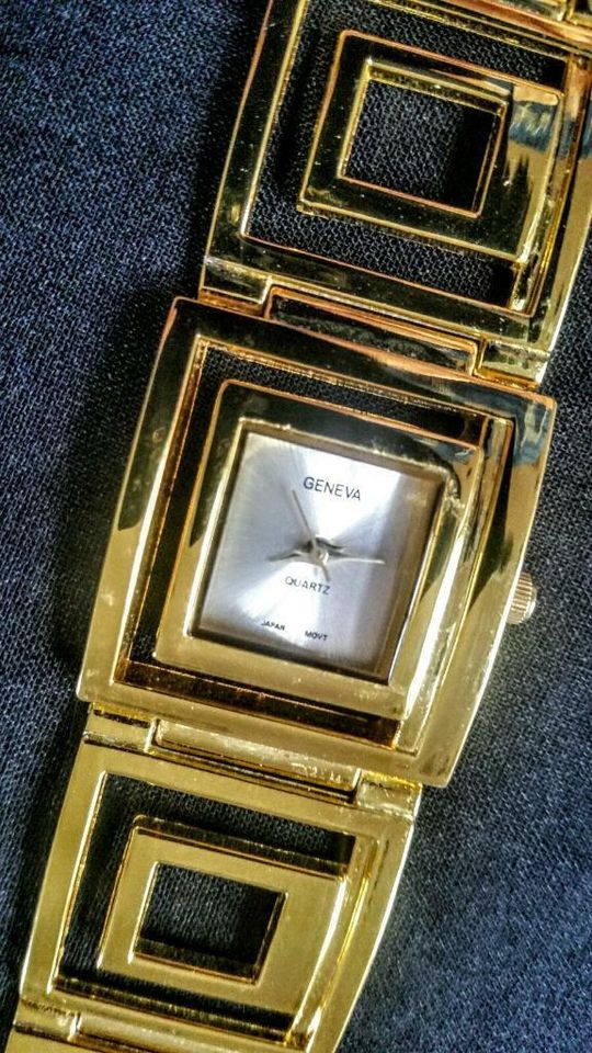 GENEVA Swiss Made Quartz-Armbanduhr mit Hologramm-Siegel in Bayern -  Wurmannsquick | eBay Kleinanzeigen ist jetzt Kleinanzeigen