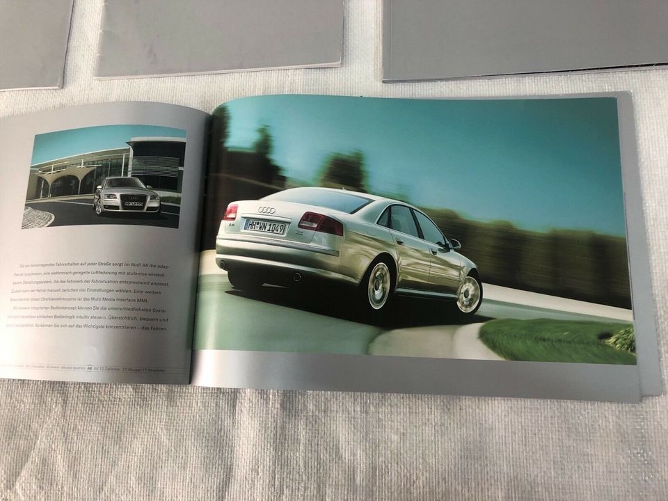 Audi RS4 A3 A4 A6 A8 TT  Verkaufsprospekte Buch Tasche in Würzburg