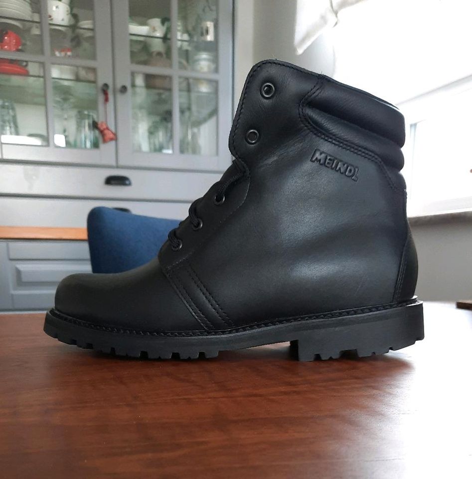 Neu Meindl Winterstiefel Bergstiefel Lammfell Lamm ungetragen in Lorch