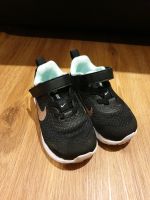 Nike türkis, schwarz Größe 22 Sachsen - Königswartha Vorschau