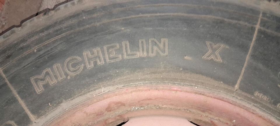 Reifen 12 R 22,5 Michelin Lkw Anhänger in Rattenkirchen