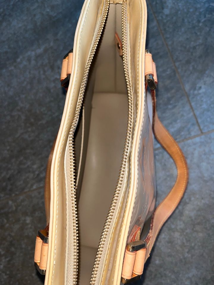 Louis Vuitton Houston Lackleder Handtaschen in Aschau am Inn