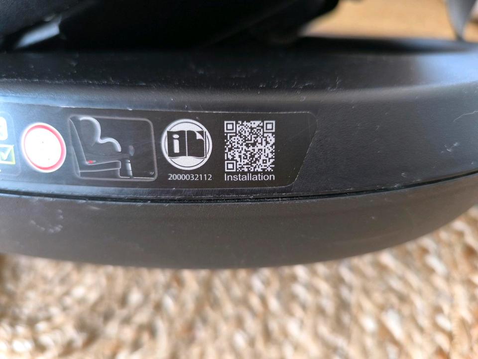 Kindersitz Britax Römer Dualfix2 R drehbar, inkl. Sommerbezug in Hannover