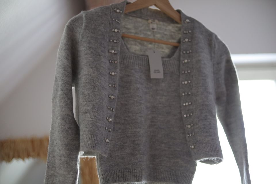 Grey Embellished Cardigan Vest Set in Tübingen