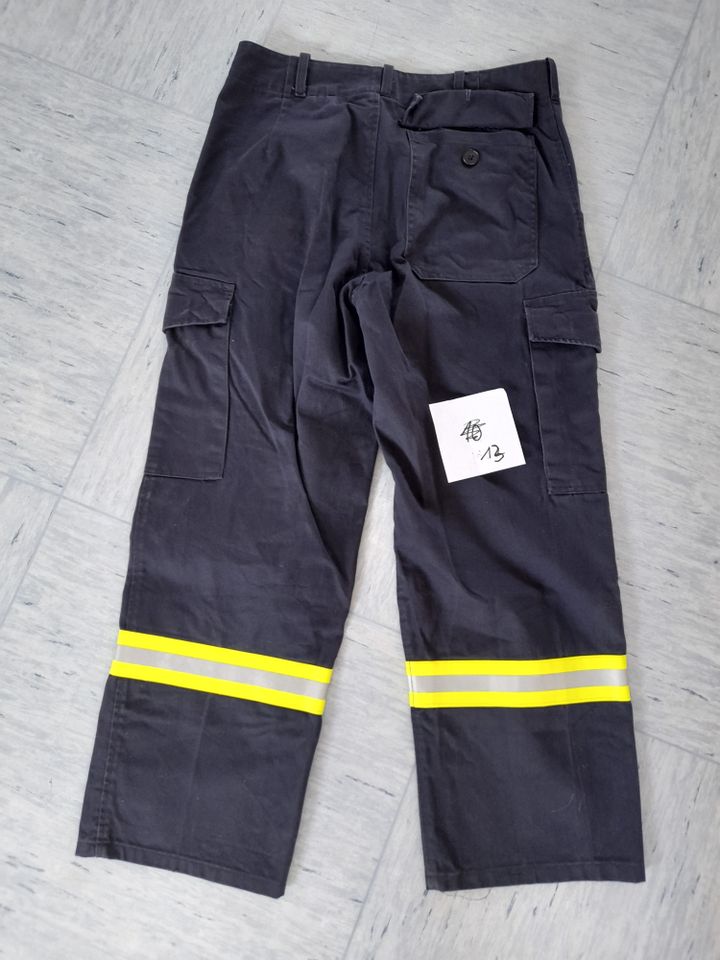 Bundhose mit Warn- und Refelxstreifen / Feuerwehrhose in Grinau