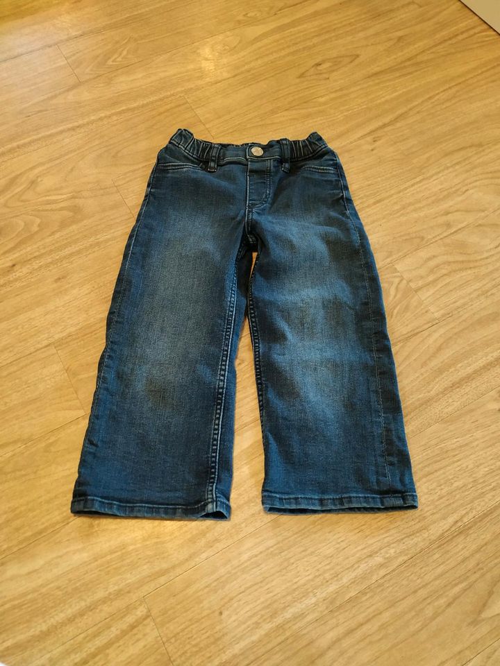 H&M Wide Leg Jeans / Denim Größe 104 sehr guter Zustand in Platten