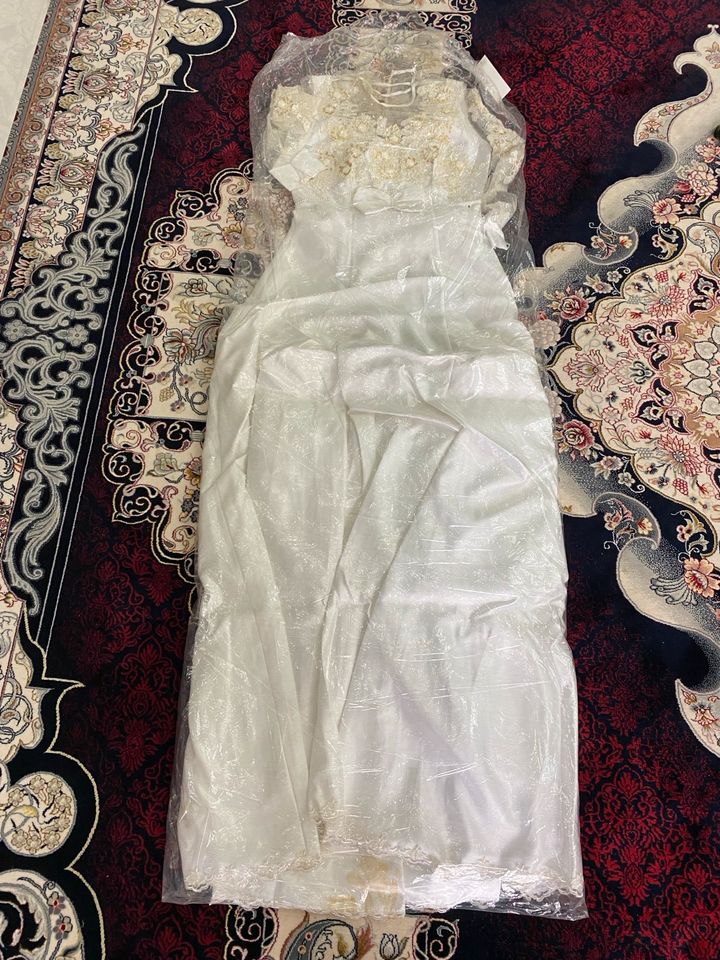 Hochzeitskleidung in Reinbek