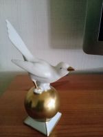 Vogel auf goldener Kugel Porzellanfigur Haushaltsauflösung Duisburg - Rheinhausen Vorschau