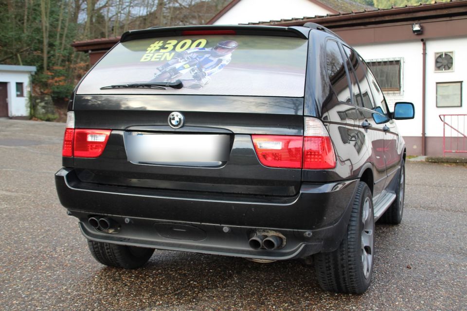 BMW X5 4,4i Allrad, Klima, Schiebedach, abnehm. AHK, 8 fach in Bad Herrenalb