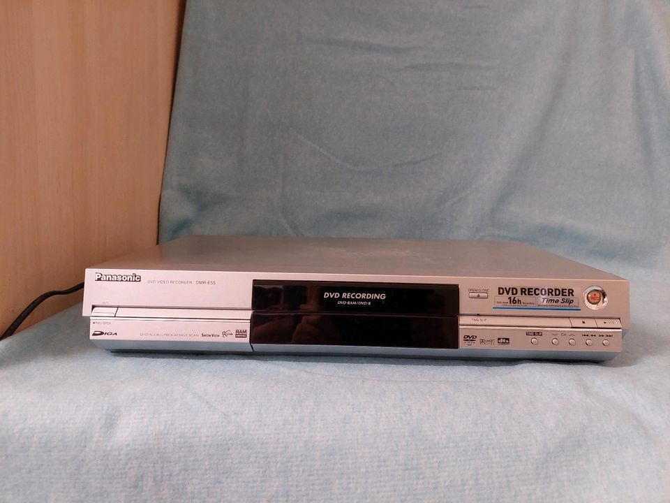 Panasonic DMR E55 DVD Recorder +FB+OV in Lichtenstein