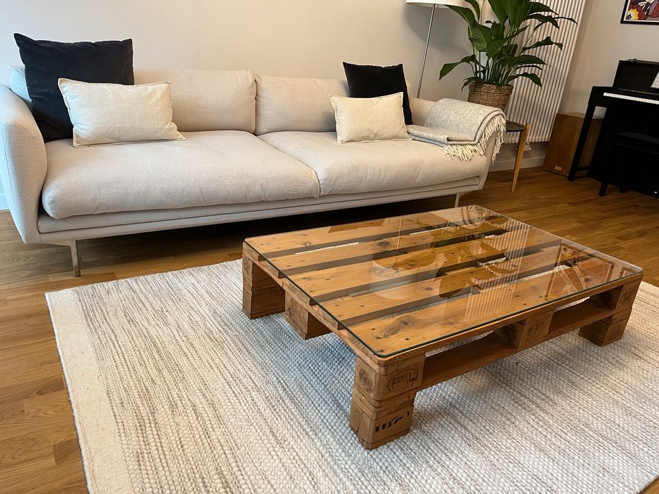 Couchtisch aus Holz mit Glasplatte Unikat in Hamburg