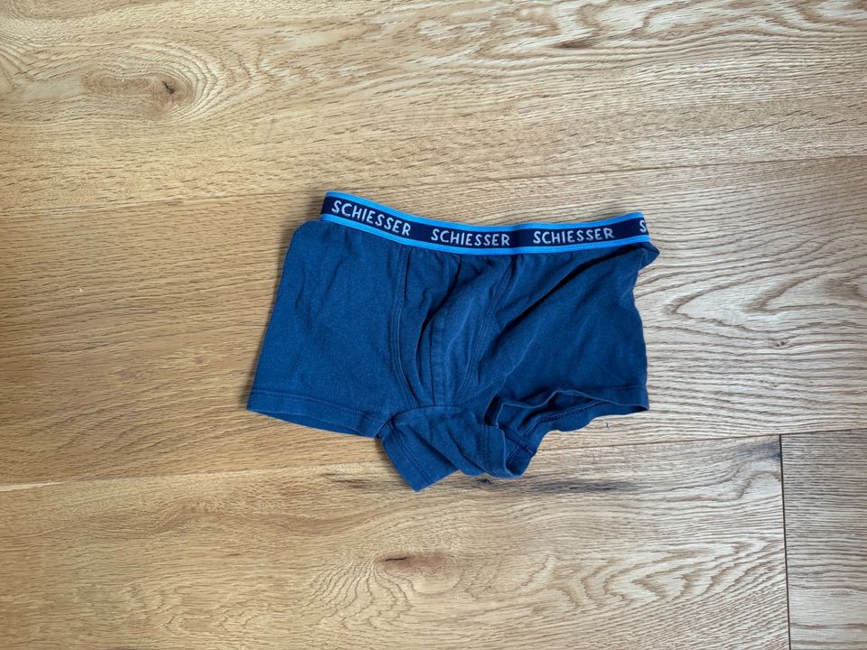 Schiesser Jungen Unterhose blau 128 in Hamburg