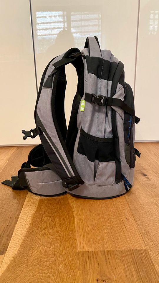 Satch Schulrucksack „Grey Ray“ in Hamburg