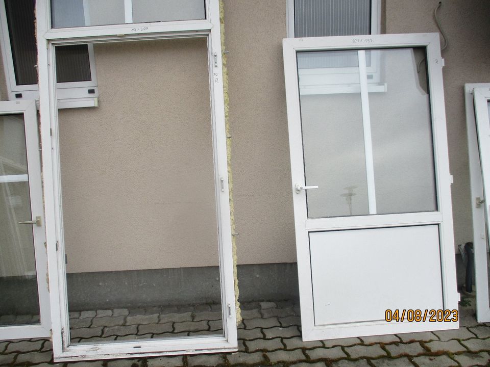 Fenstertür sehr gut erhalten Höhe 2,47 * 112 in Calau