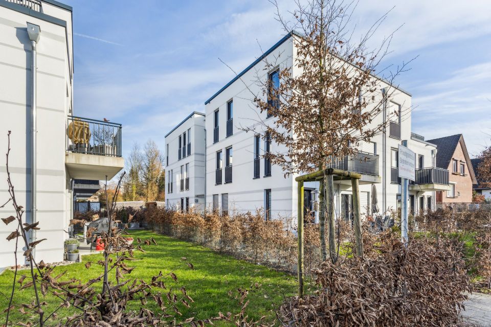 Erdgeschosswohnung auf zwei Etagen, mit TOP-Ausstattung, Garten und Tiefgaragenstellplatz! in Hamburg