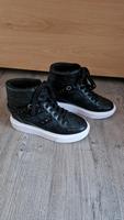 GUESS Sneaker Gr. 40 schwarz neu Hessen - Taunusstein Vorschau