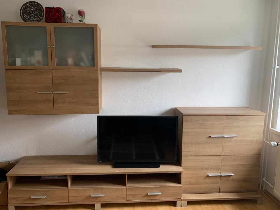 Wohnwand/Schrank in Duisburg