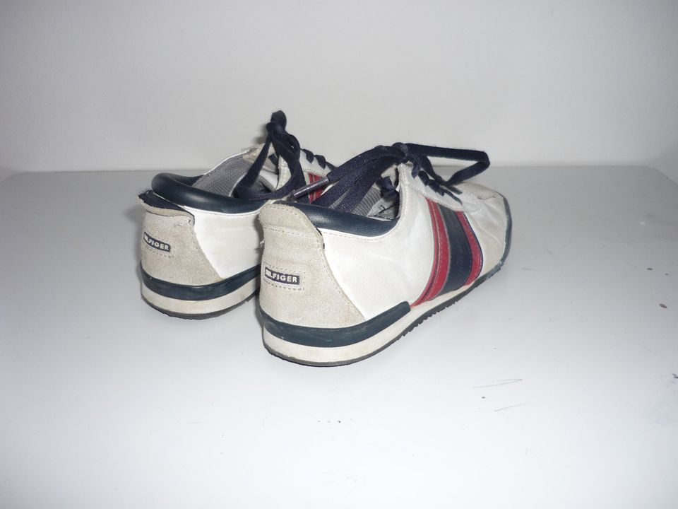 TOMMY HILFIGER JUNGEN HALBSCHUH SCHNÜRSCHUHE LEDER 31 eher 30 in Kamp-Lintfort