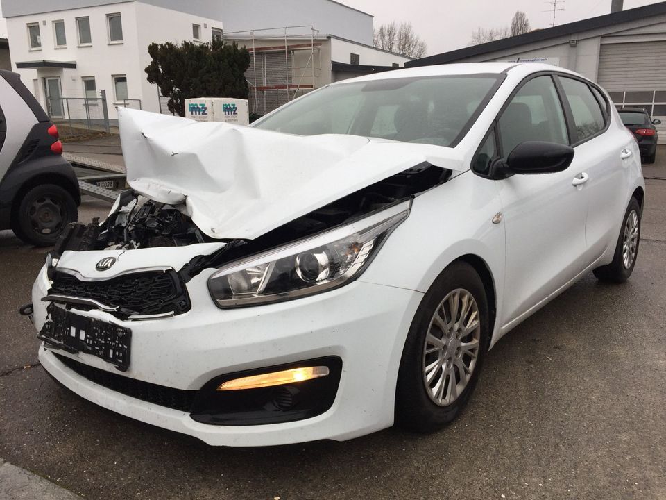 Kia Ceed Edition 7 Klima Bluetooth läuft fährt in Neu Ulm