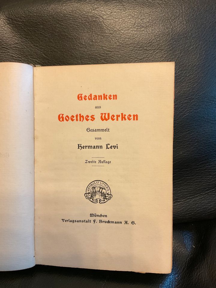 Goethe in Leder gebunden. Schöne Büchlein. U. a. Faust in Berlin