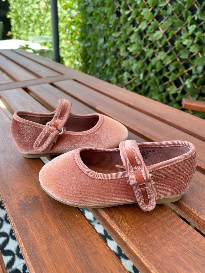 Samtige Sommer Ballerinas Gr.22 NEU in Köln