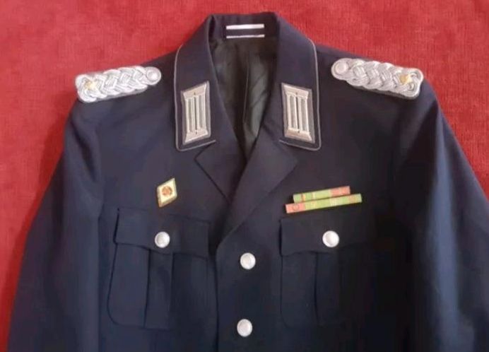 SUCHE Uniform NVA DDR MDI Strafvollzug Justiz MfS Volkspolizei in Heidenau