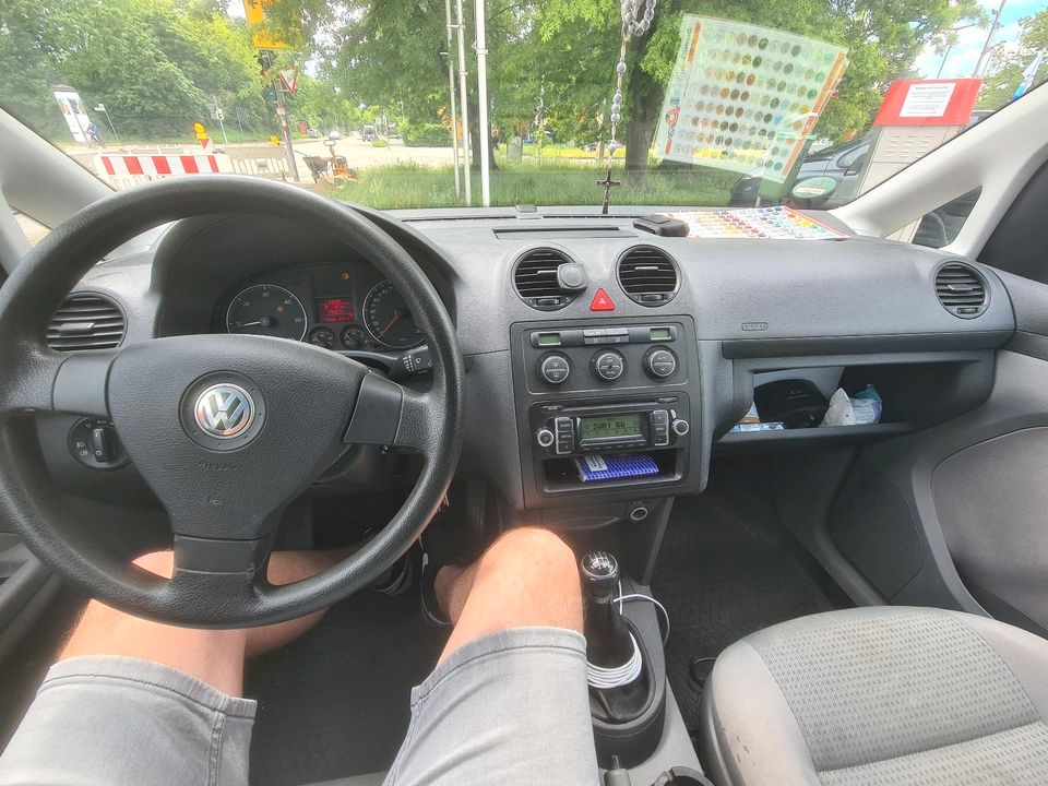 VW CADDY LIFE  2.0TDI 140PS in Karlsruhe
