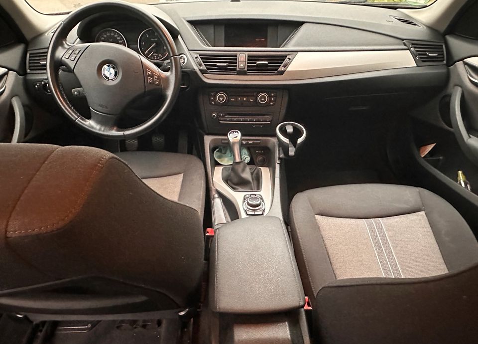 BMW X1 xDrive18d in Olpe