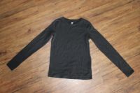 Langarmshirt H&M schwarz 146/152 top Zustand Nordrhein-Westfalen - Paderborn Vorschau