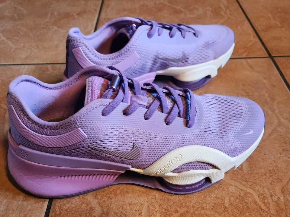 Nike Air Zoom SuperRep 4 Next Nature Fuchsia Violet Größe 9.5 in Schiffdorf