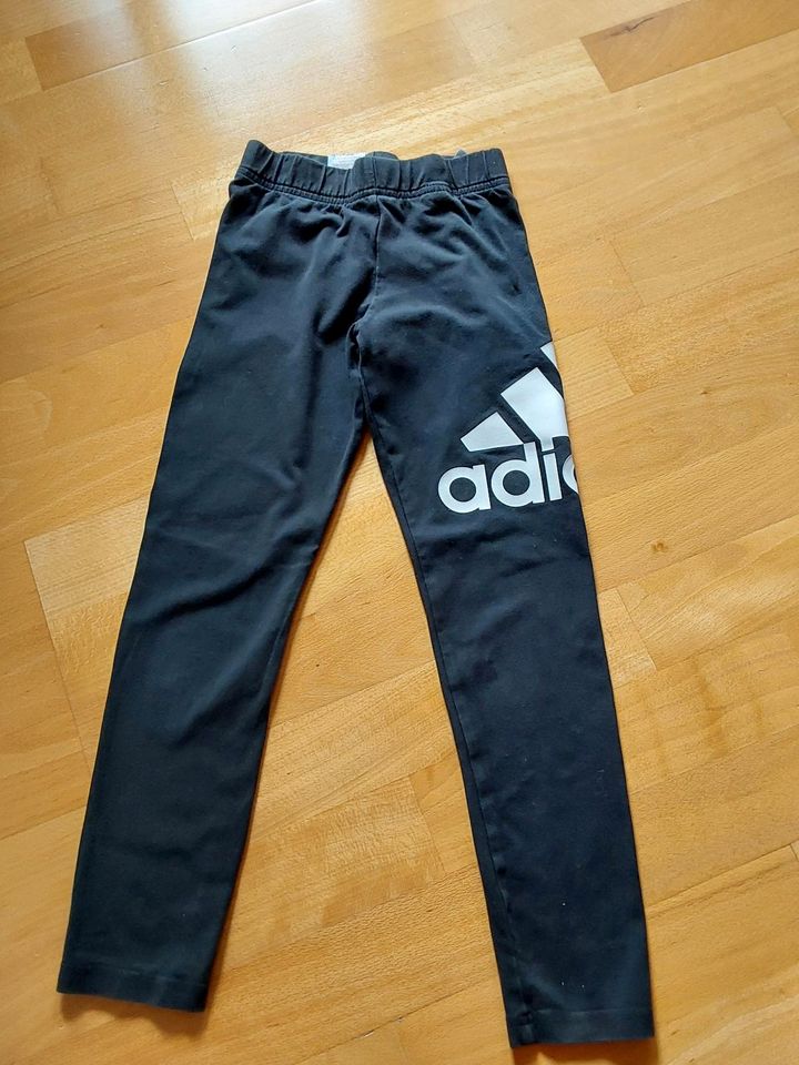 Adidas Leggings Gr.  134 in Weisendorf