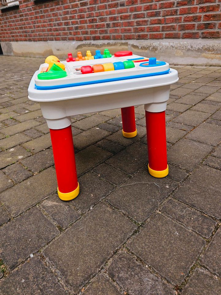 Fisher-Price Spiel und Lerntisch in Hünfelden