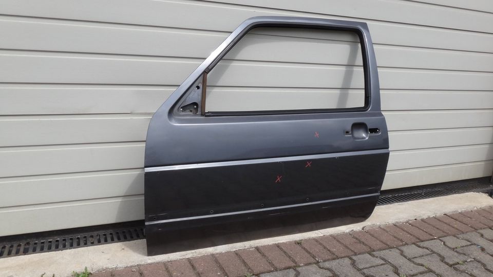 Tür links aus dreitürigem 1992er VW Golf 2 CL (19 E - 1,3er - NZ) in Wölfersheim