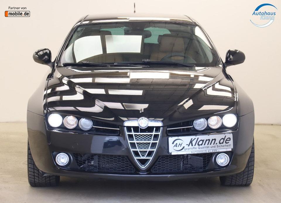 Alfa Romeo 159 Sportwagon 2.4 JTDM 209PS 20V Q4 Distinctive in Teltow