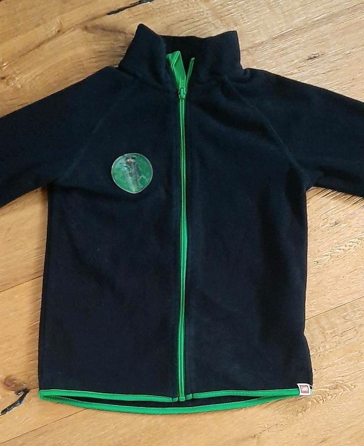 H&M Lego Ninjago Fleece Jacke Gr.122/128 in Jesteburg