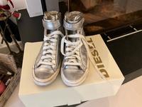 Diesel Sneakers silber Größe 38 Duisburg - Walsum Vorschau