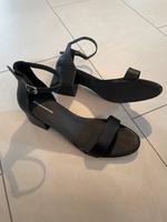 Amazon Essentials Damen Sandalen schwarz Gr. 13W / 44,5 Weit Hessen - Hirzenhain Vorschau