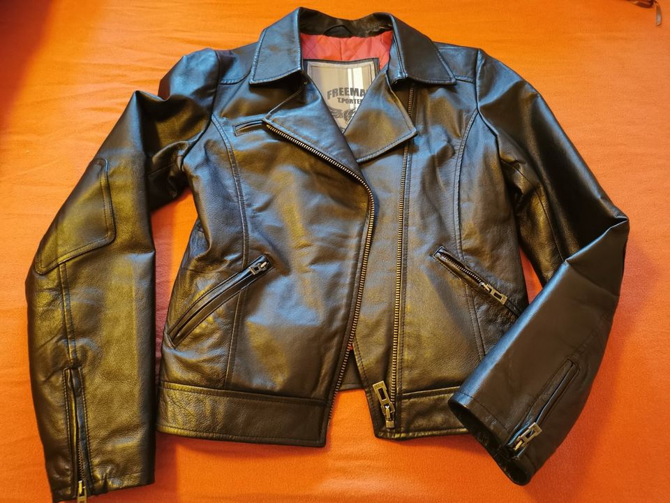 Lederjacke Bikerstil in Frankfurt (Oder)