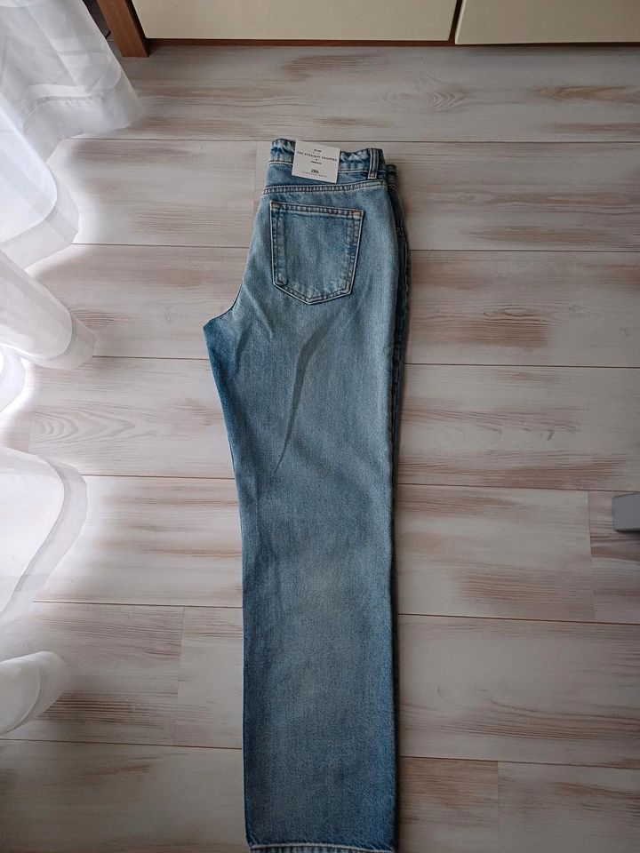 NEU ZARA Straight Jeans Gr.40 cropped Hose in Birkenfeld