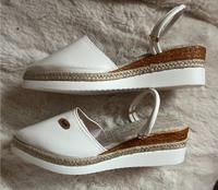 Wunderschöner Sommer-Slipper **neu** Hessen - Mücke Vorschau